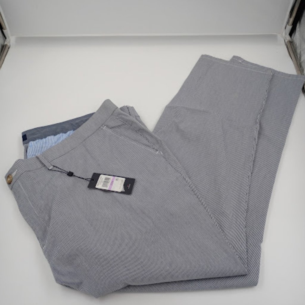 Tommy Hilfiger Women's Relaxed Fit Hampton Chino Pants, 22w; Blue/White